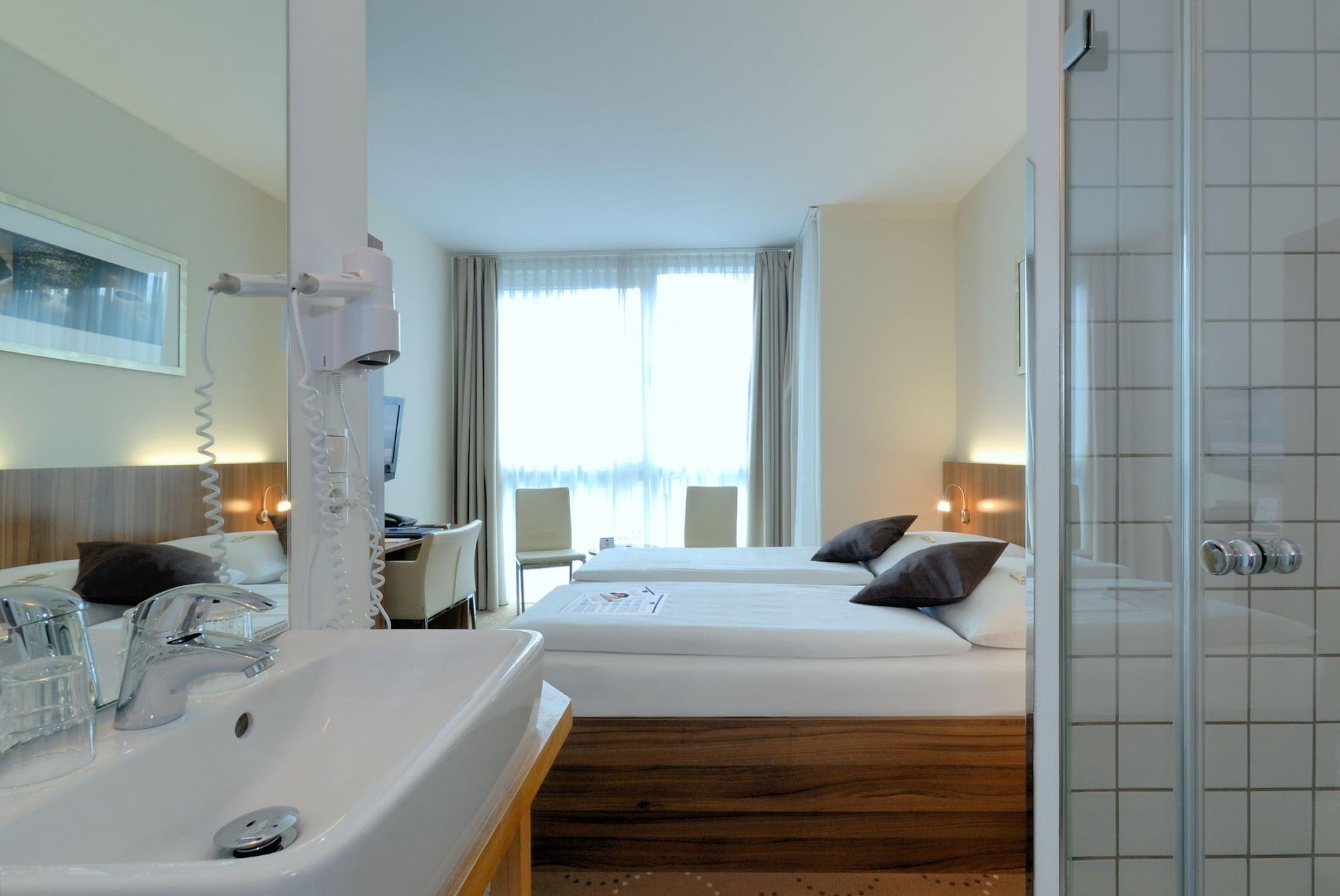 B&B Hotel Berlin-Mitte Екстер'єр фото