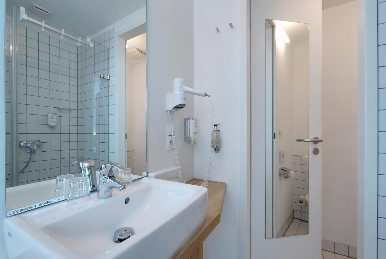 B&B Hotel Berlin-Mitte Екстер'єр фото