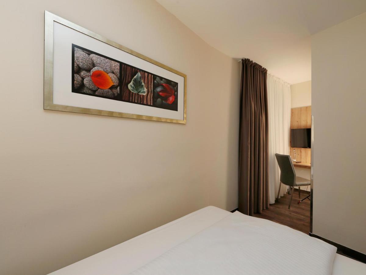 B&B Hotel Berlin-Mitte Екстер'єр фото