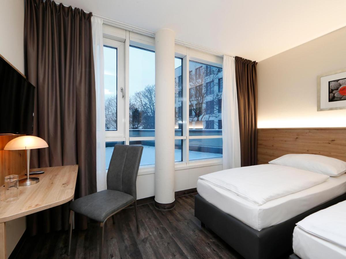 B&B Hotel Berlin-Mitte Екстер'єр фото