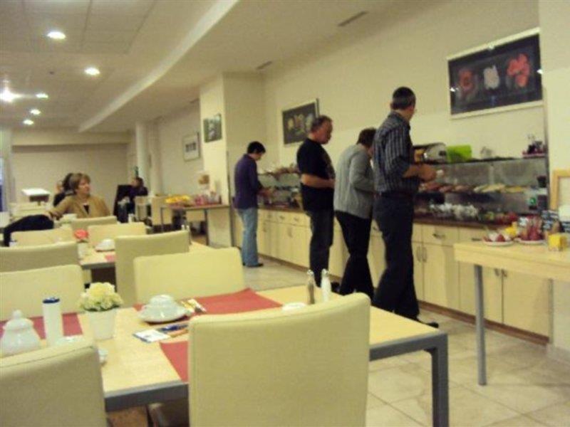 B&B Hotel Berlin-Mitte Екстер'єр фото