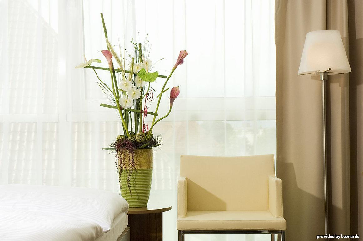 B&B Hotel Berlin-Mitte Екстер'єр фото