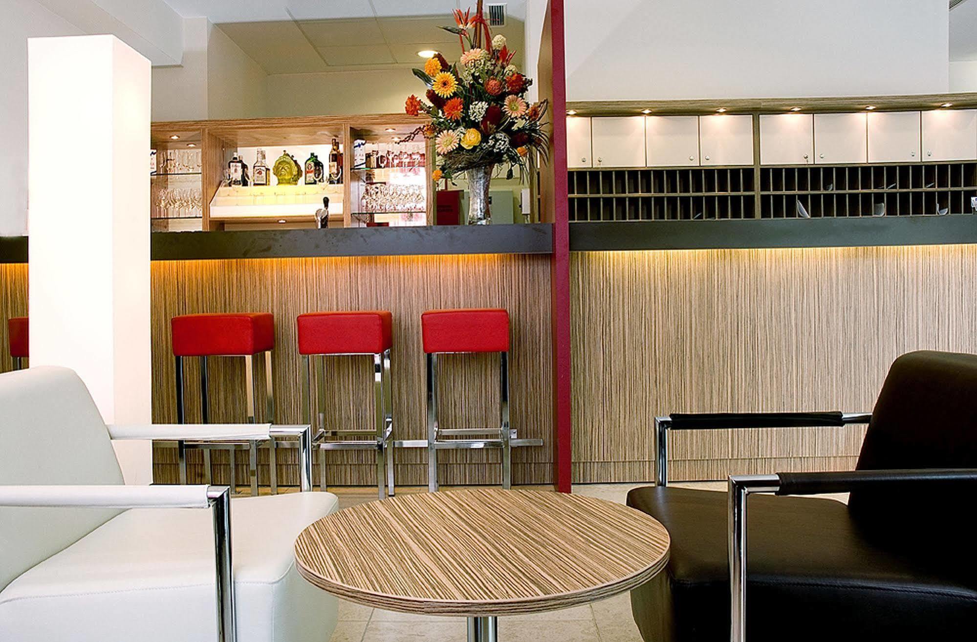 B&B Hotel Berlin-Mitte Екстер'єр фото