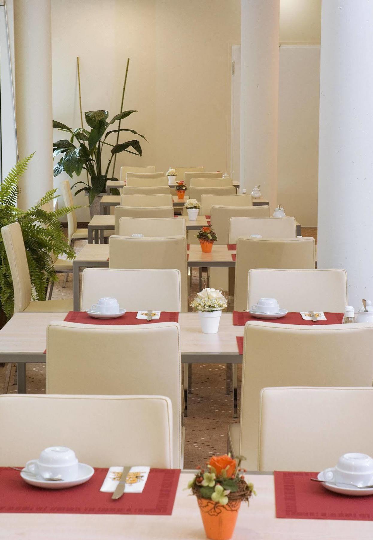 B&B Hotel Berlin-Mitte Екстер'єр фото